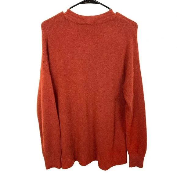 Madewell Bartlett V-Neck Pullover Sweater in Coziest Yarn Oversized Maro… - Picture 5 of 14